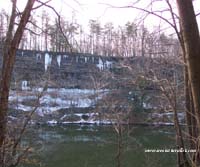 wallpaper of the cliffs in Gorge metropark along the cuyahoga River in northeast ohio